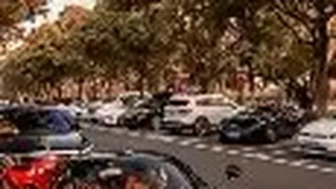 明星老板齐换装，初尝JK风！