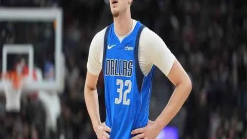 U20国足备战遇险情：两名核心球员受伤，幸运避开大问题——据《北京青年报》报道